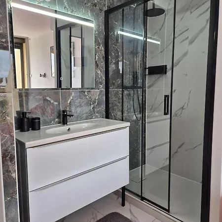 Heliopolis E4 By Agn- 3 Personnes Agde