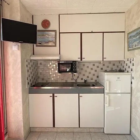 Heliopolis E4 - 3 Personnes アパート *